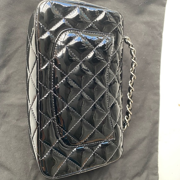 Chanel mini patent bag authentic - Picture 3 of 5